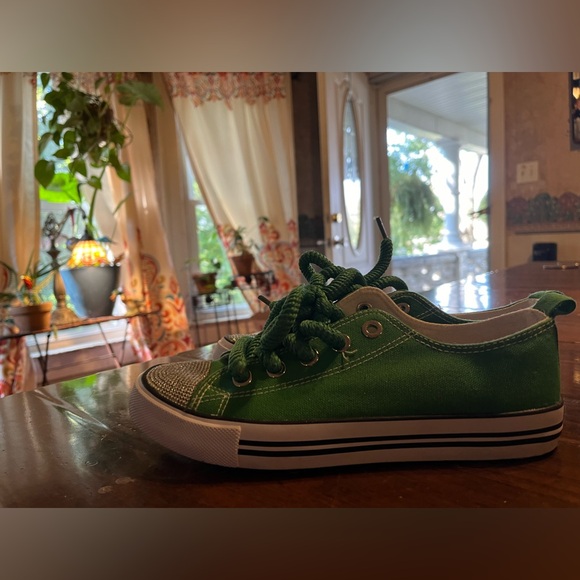 NEW Chosen steps green sparkly toes - Picture 3 of 8